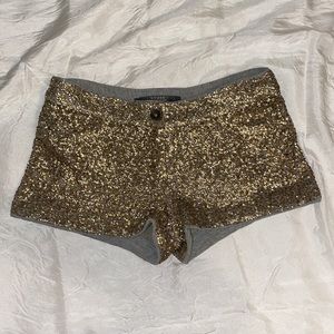Guess gold embroidered shorts (XS)